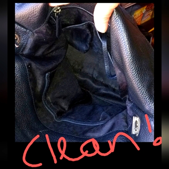 MICHEAL KORS ASTOR BLACK LEATHER HOBO BAG NWOT - Picture 3 of 5